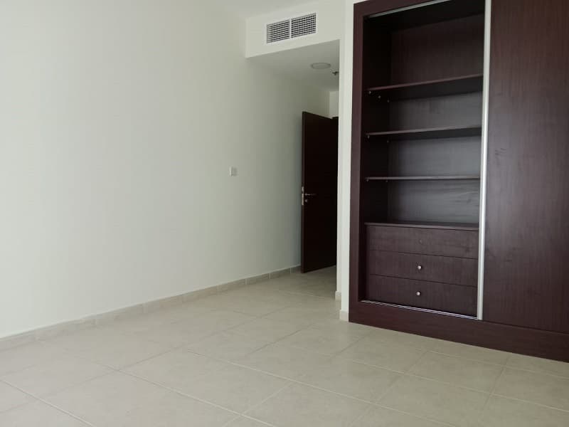 property-img