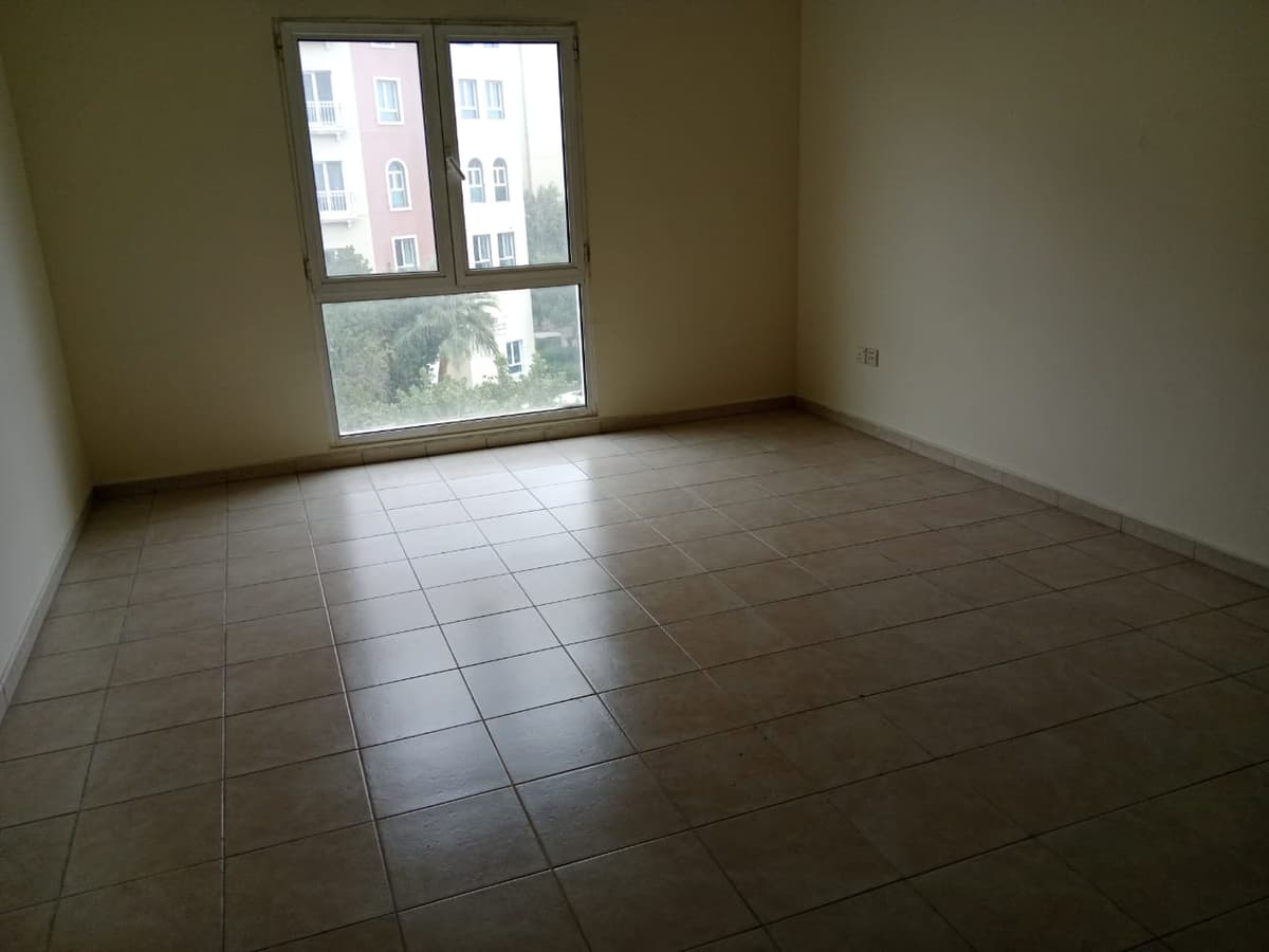 property-img