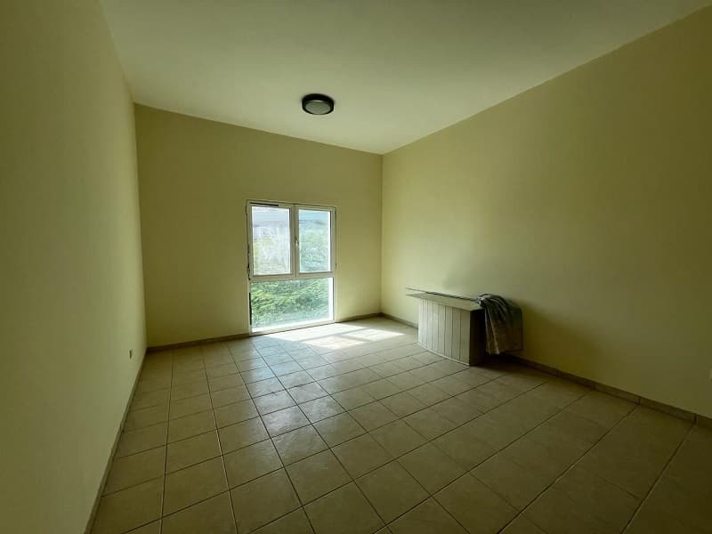 property-img