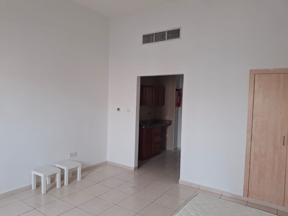 property-img