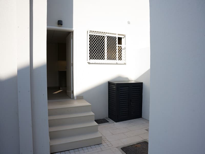 property-img