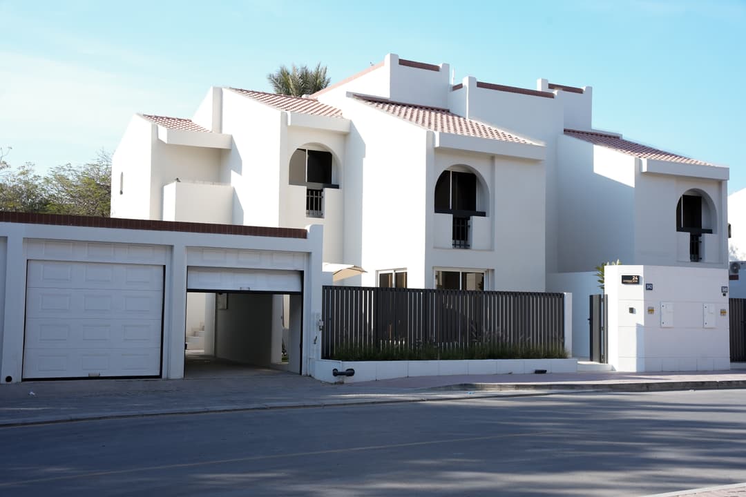 property-img
