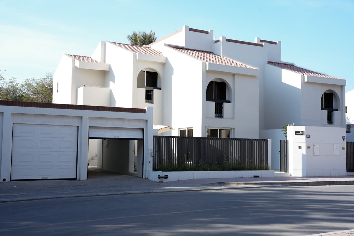 property-img