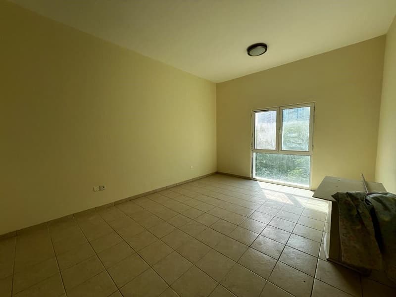 property-img