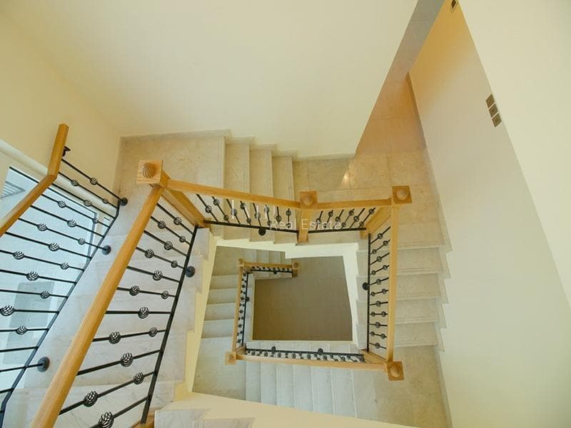 property-img