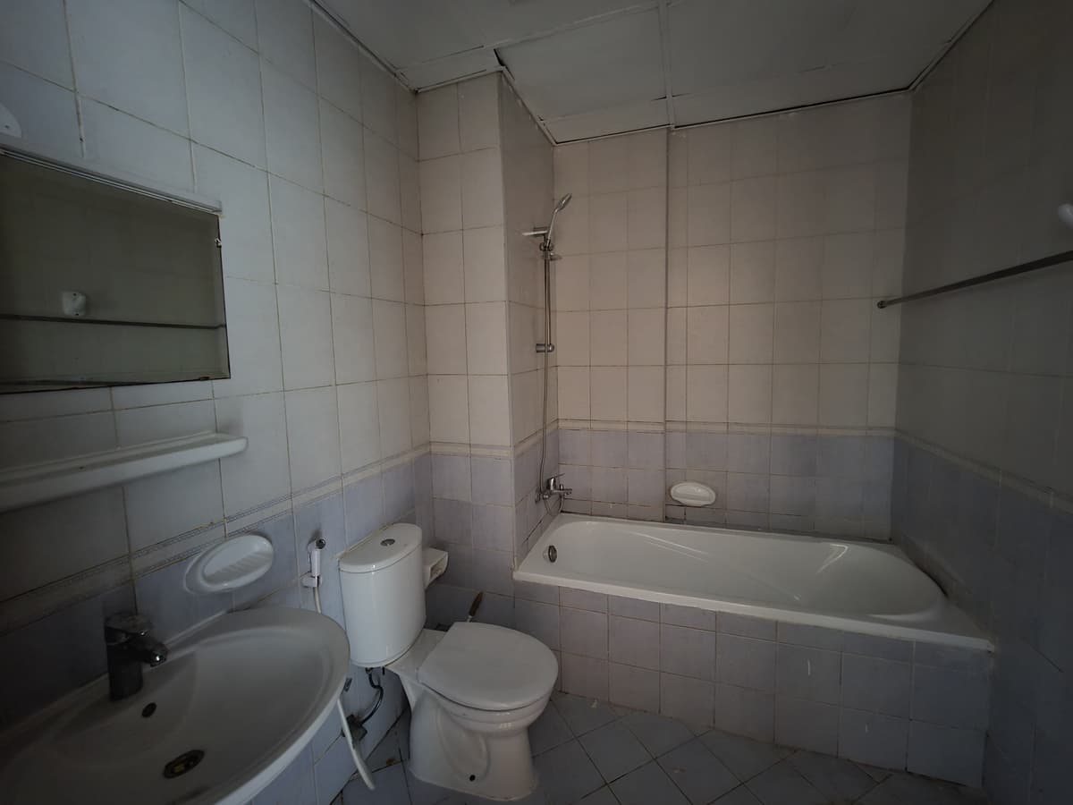 property-img