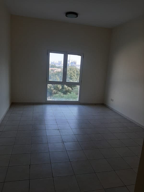 property-img