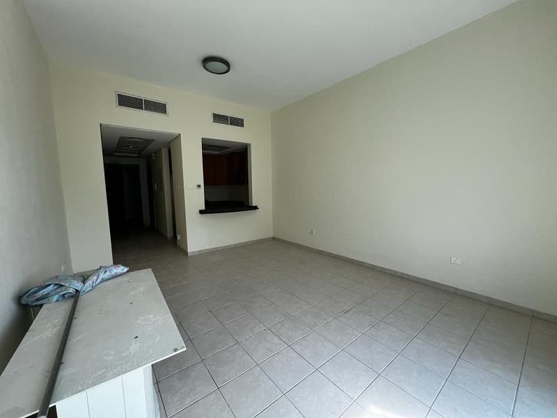 property-img