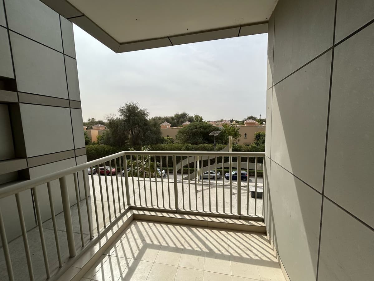property-img
