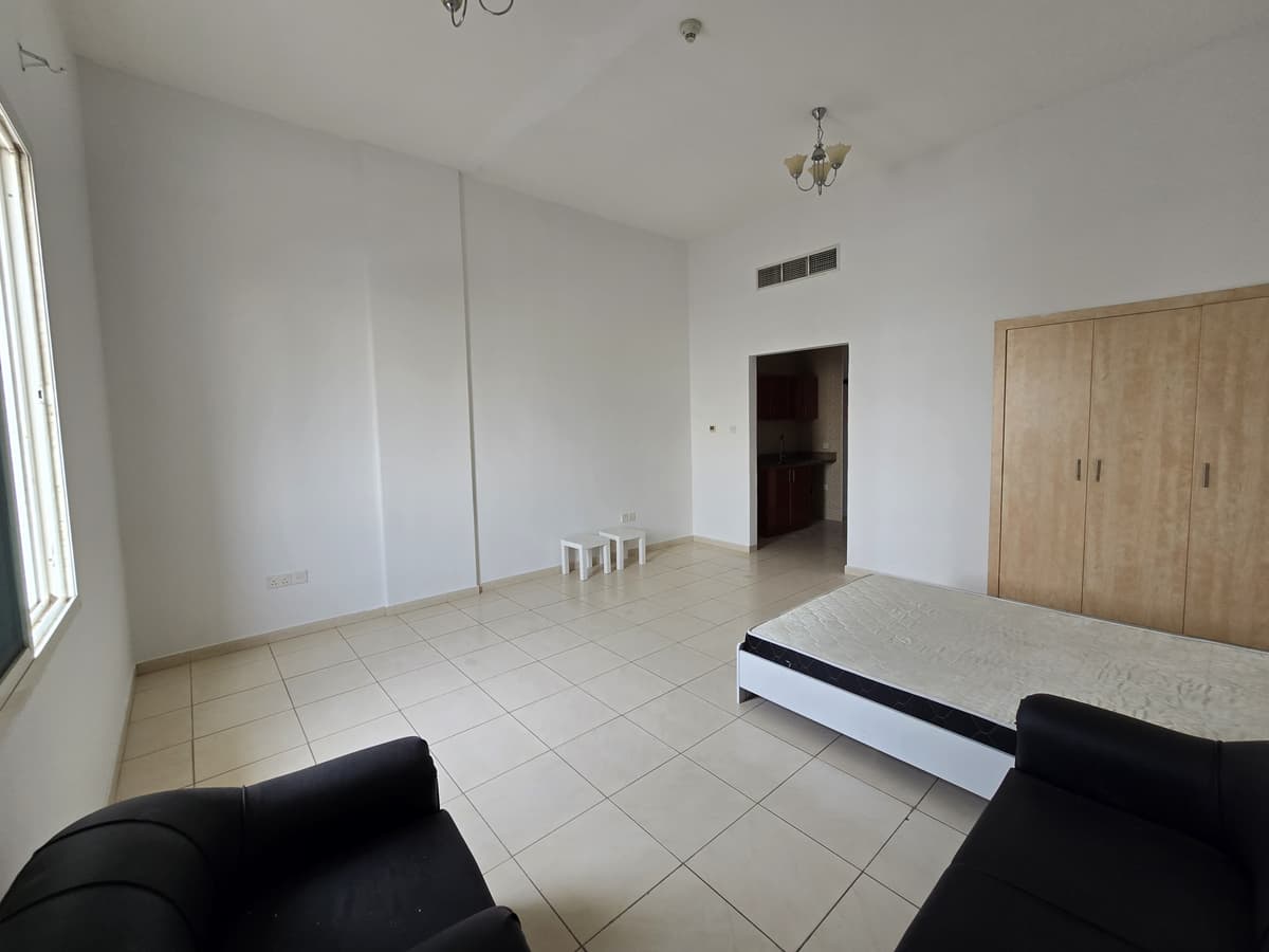 property-img